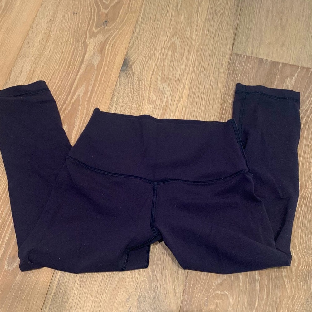 Lululemon 🧘🏼‍♀️ 21” Align Crops Size 4